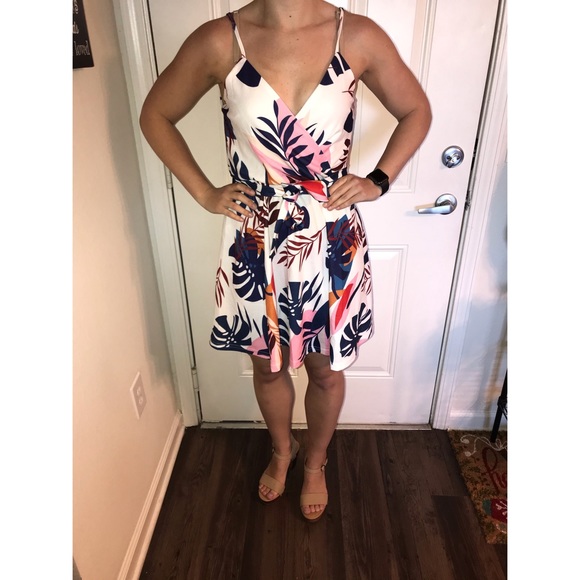 🌸 beautiful sundress 🌼 - Picture 2 of 14